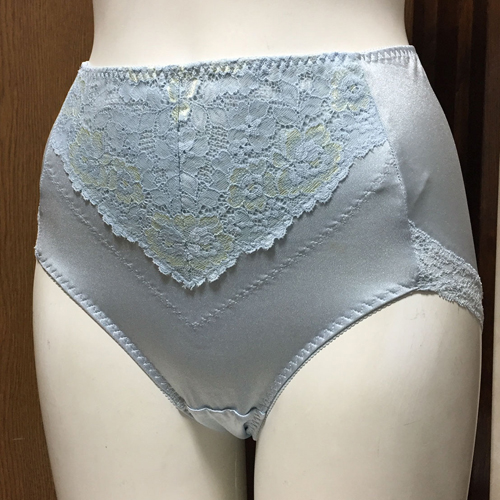 【レディース・補正下着】ハクタカ　光沢ストレッチに豪華なV字レース　ソフトガードル　綺麗な水色　LLサイズ