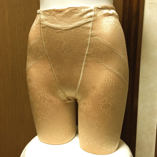 【レディース・補正下着】しまむら　つやつや光沢ある花柄ジャガード　ぴったりボディフィット　ガードル　ベージュ　LLサイズ